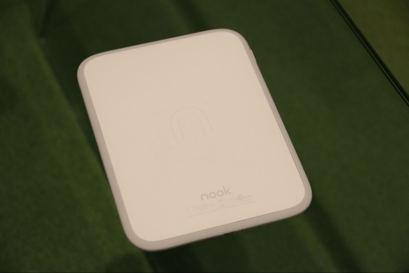 Illustration for article titled Barnes and Noble's New Nook GlowLight Is White, Light, and Bright